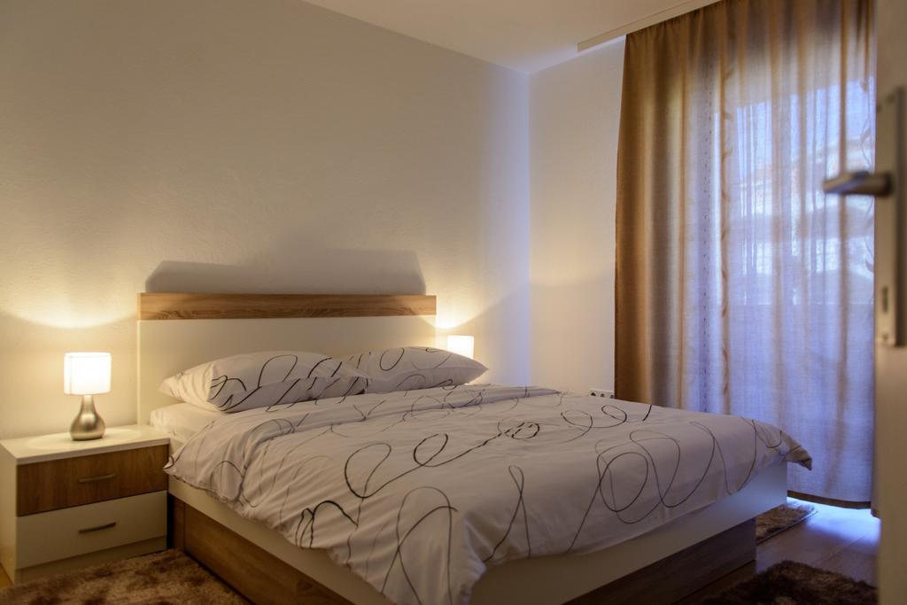 Mm * Trogir